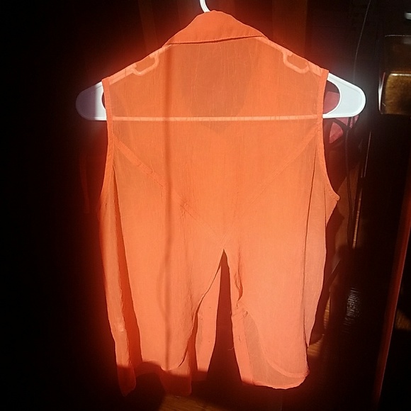 Top - Picture 2 of 4